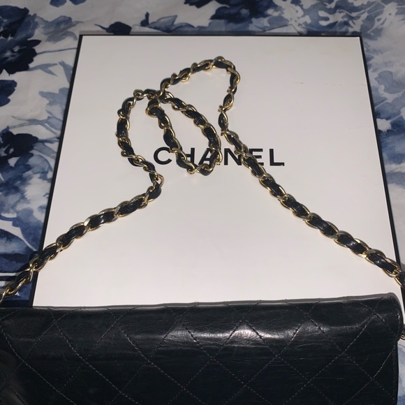 Chanel crossbody bag - Picture 3 of 8